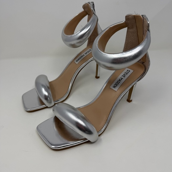 Steve Madden Silver Partay Metallic Leather Women's Heels size 6 - Picture 13 of 16